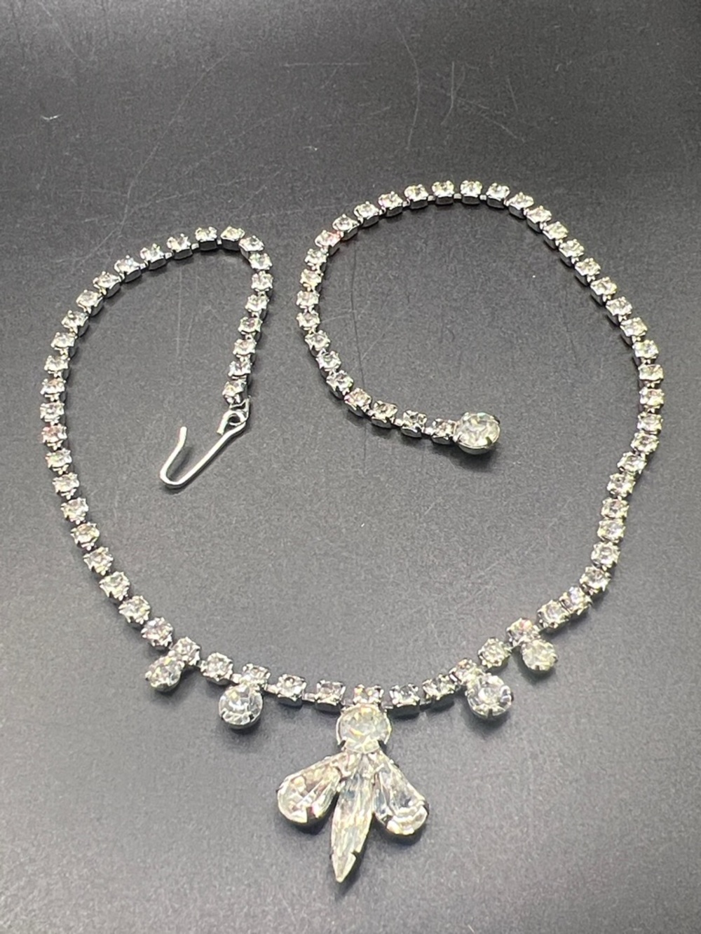 Vintage Clear Crystal Choker Drop Necklace - Silver 35